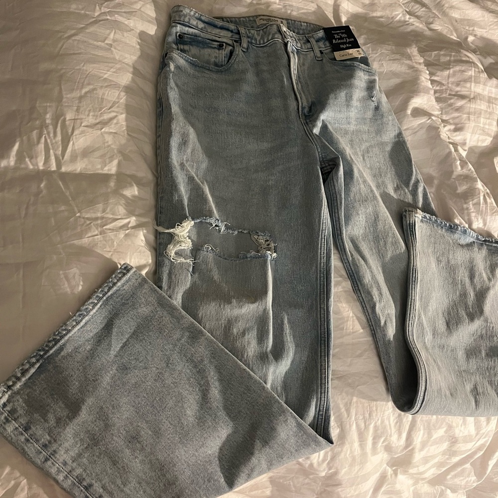 90’s Relaxed Curve Love Jean